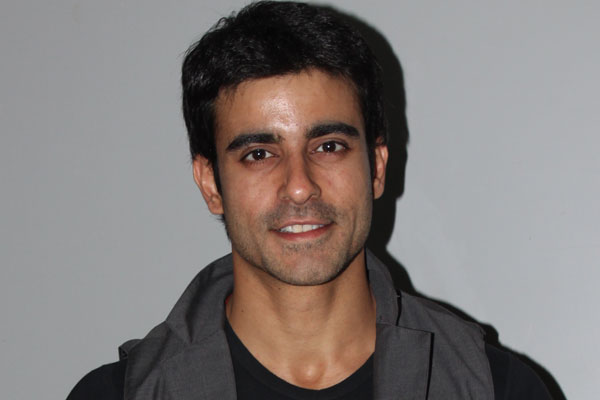  Gautam Rode