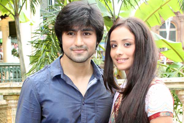 Harshad Chopda and Anupriya Kapoor