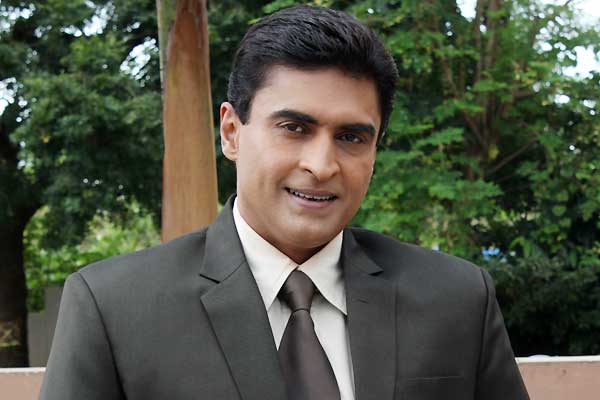 Mohnish Behl 