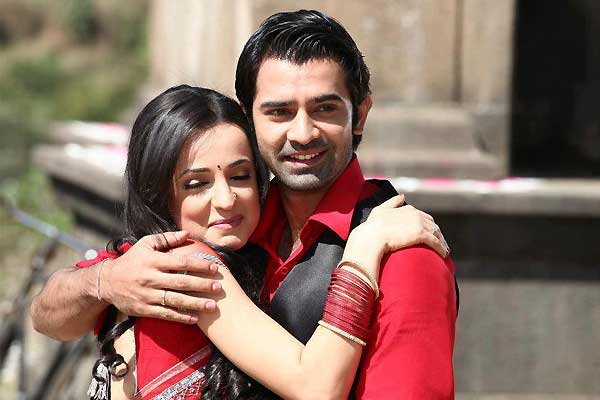 Barun Sobti and Sanaya Irani