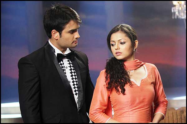 Vivian Dsena and Drashti Dhami