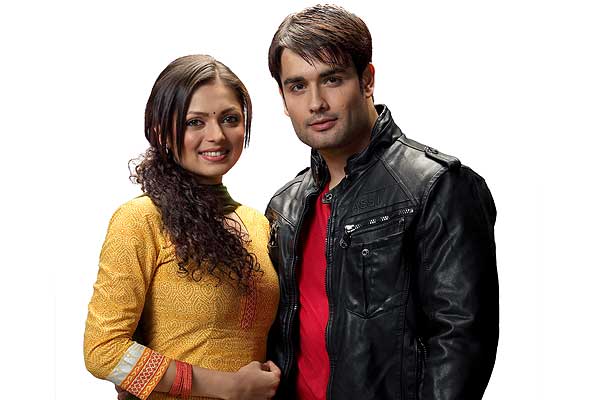 Drashti Dhami and Vivian Dsena