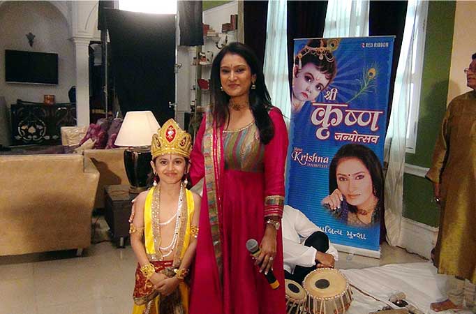 Singer Lalitya Munshaw celebrates Janmashtami on the sets ETV Gujarati