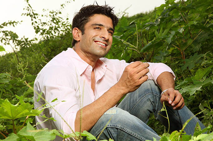 Eijaz Khan