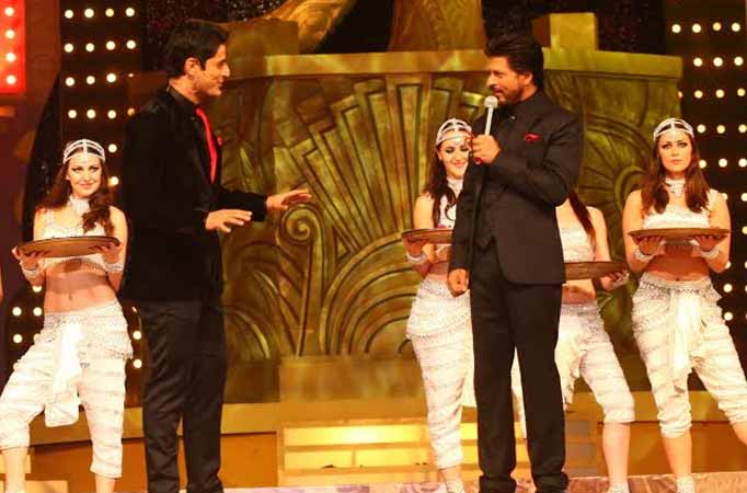 SRK turns Mohit Raina