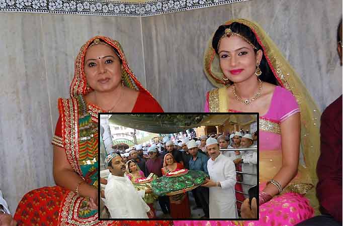 Bhabho and Emily visit Ajmer Dargah to pray for Sandhya