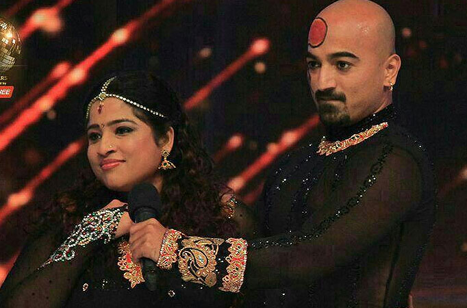 RJ Malishka with choreographer in Jhalak