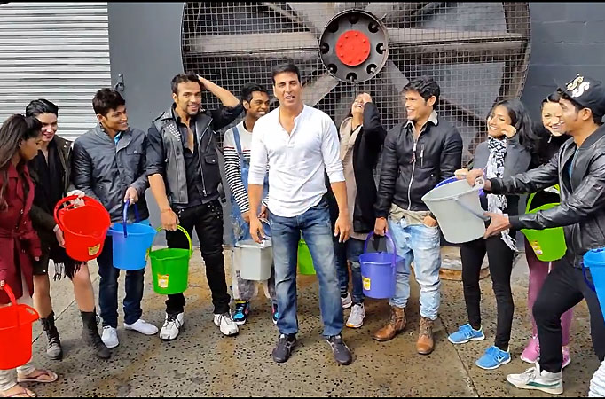 Akshay Kumar tries out a unique Ice Bucket Challenge with 11 Dare 2 Dance contestants