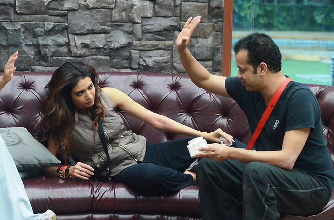 Rahul Mahajan flirts with Karishma Tanna