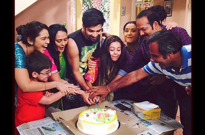 Saath Nibhaana Saathiya tops TRP chart; cast and crew jubilant