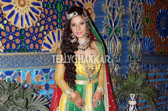 Sambhavna Seth in Razia Sultan