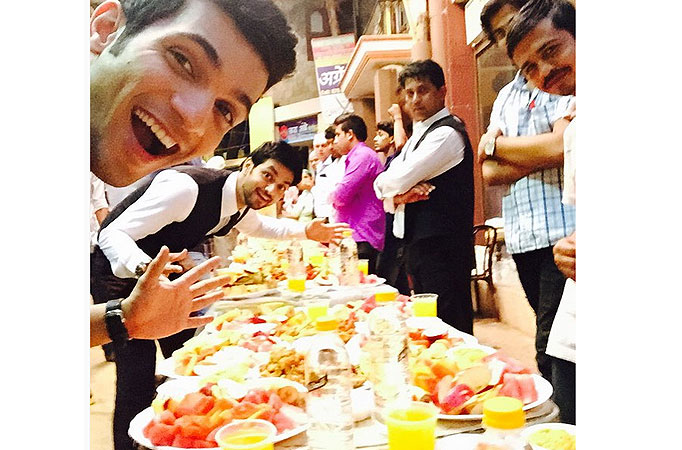 Grand Iftaar party on the sets of Meri Aashiqui