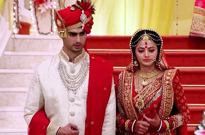 Varun Kapoor and Helly Shah