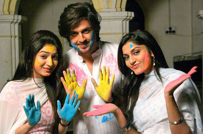 Dry Holi on the sets of Aadhe Adhoore 