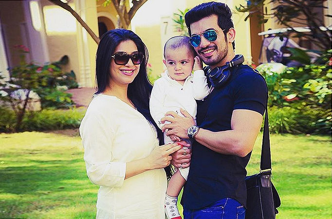 Arjun Bijlani with his family