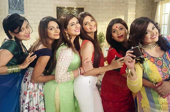 Rajni_Kant girls gang up against director