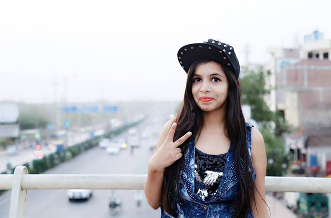 Dhinchak Pooja wants to act in Bollywood