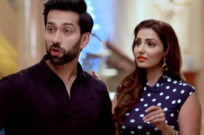 Will Tia succeed in informing Shivaay about the fire breakout amid Holi celebrations in Ishqbaaaz?