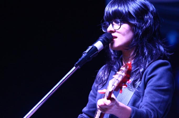 Jasleen sings 