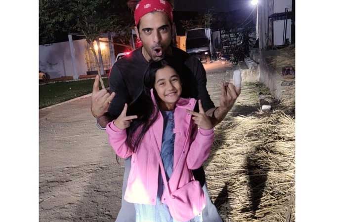 Mohit Malik gives a funny name to Aakriti Sharma aka Kullfi