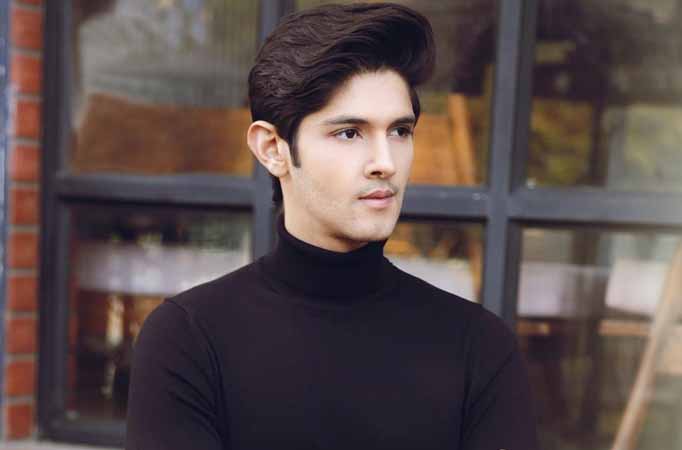  Rohan Mehra