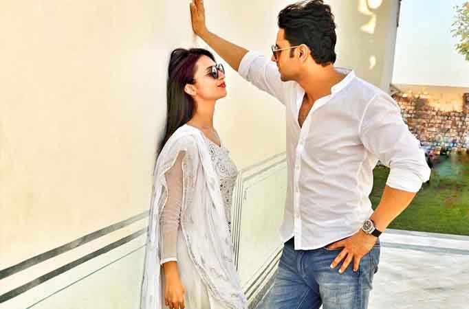 Vivek Dahiya and Divyanka Tripathi Dahiya redefine Mills and Boons romance  