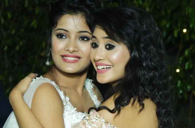 THIS is how Shivangi Joshi ENJOYS with her sister Sheetal Joshi