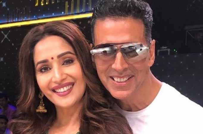 Akshay Kumar and team Mission Mangal grace Dance Deewane; Madhuri Dixit shares a photo  