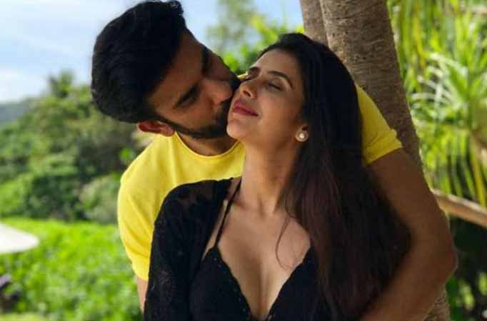 Charu Asopa and Rajeev Sen off to their honeymoon