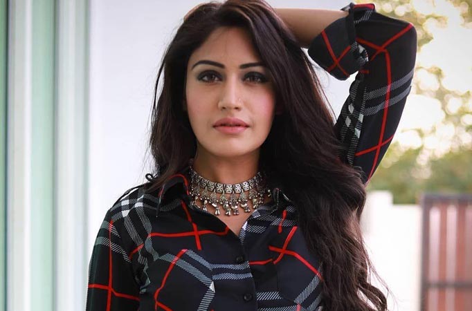 Sanjivani 2's Dr Ishani aka Surbhi Chandna turns heads in casual attire!