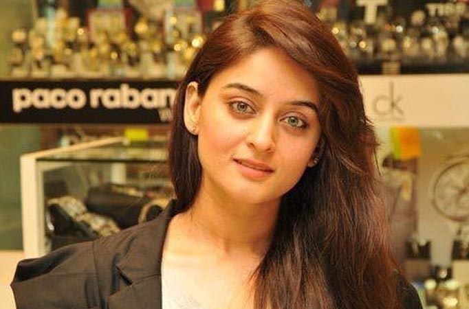 Check out Mahhi Vij’s adorable photo with her two beautiful daughters