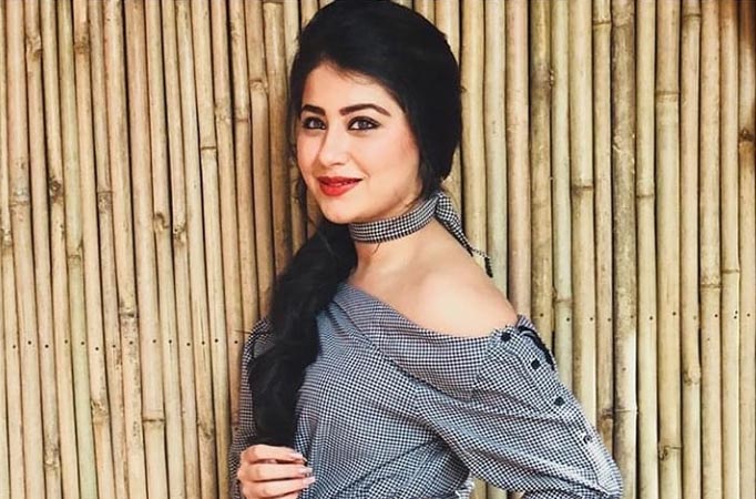 Aditi Bhatia is OBSESSED with this ‘NEW ENTRY’ on the sets of Yeh Hai Mohabbatein!