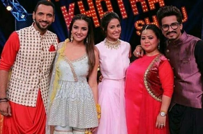 The Khatra Show: Hina Khan, Jasmin Bhasin, Bharti Singh, Haarsh Limbachiyaa, Punit make for a HAPPY picture  