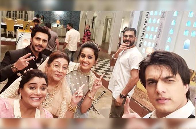 Mohsin Khan welcomes Ali Hassan on the sets of Yeh Rishta Kya Kehlata Hai! 