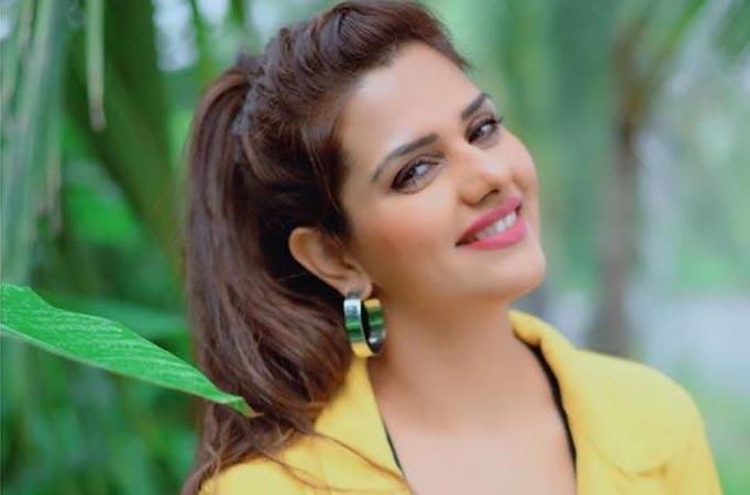 Bigg Boss Season 13’s Dalljiet Kaur brings a white beauty home; Check photo