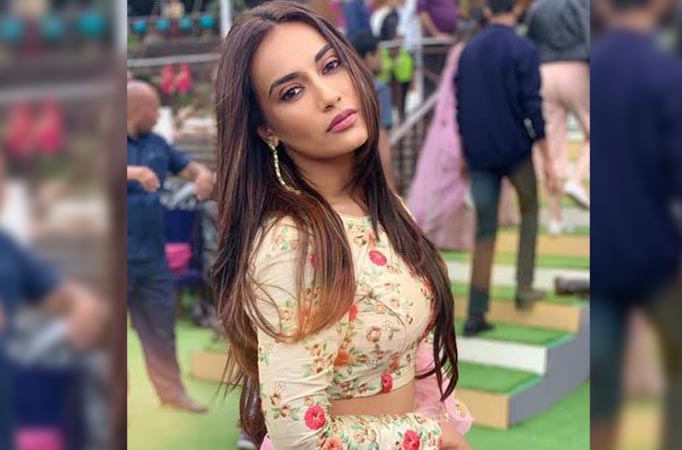 Surbhi Jyoti ROCKS long skirt with white sneakers in STYLE