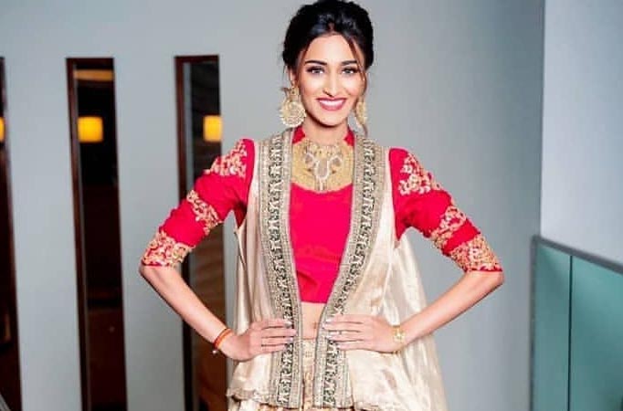 Erica Fernandes brings the bindi back in business!