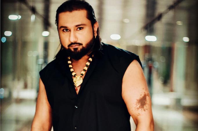 Yo Yo Honey Singh announces his next solo and creating waves across social media!