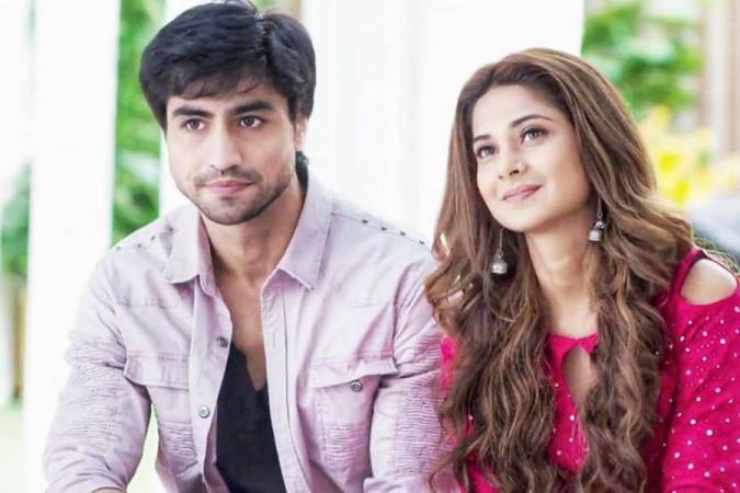 Fans are missing Jennifer Winget and Harshad Chopda's chemistry as  Zoya  and Aditya in Bepannah... 