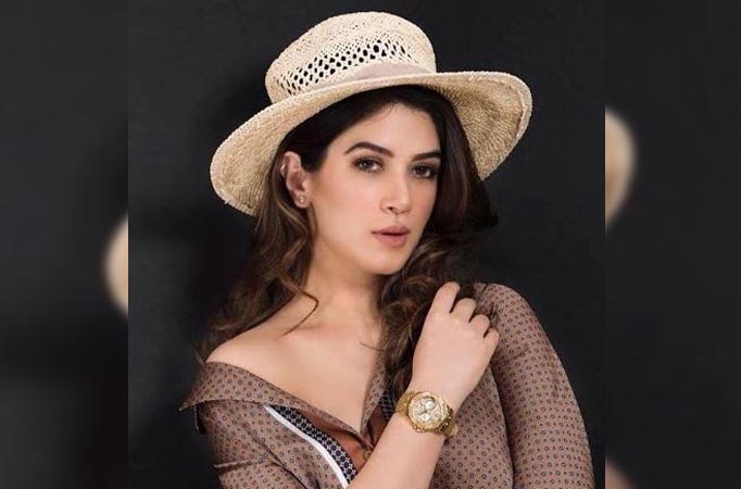 Bigg Boss 11 contestant Bandgi Kalra is on cloud nine; read on to know why!