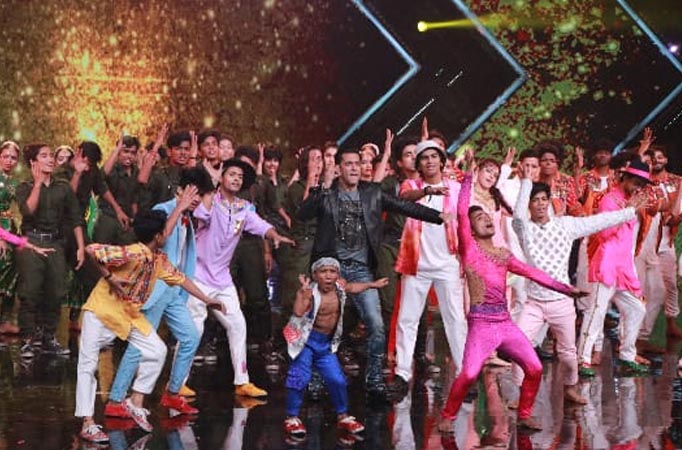 Non-stop performance by the Bhaijaan of Bollywood on Dance+5