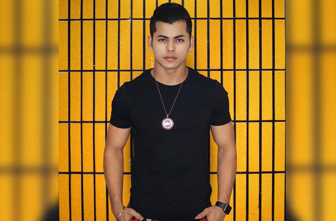 Siddharth Nigam reveals his favourite FAST FOOD! 