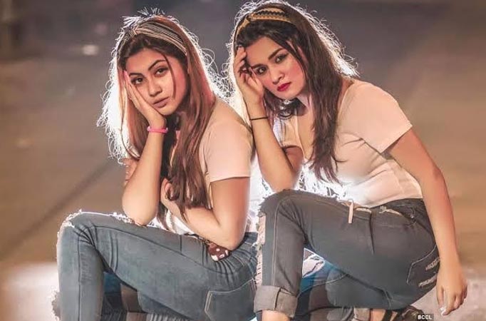 When Reem Shaikh went on the knees for bestie Avneet Kaur