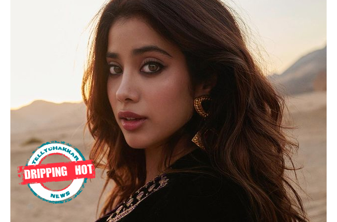 Dripping Hot! Janhvi Kapoor looks Super Sexy in Bikini pictures