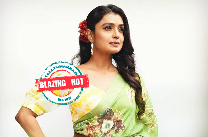 BLAZING HOT! Mayuri Deshmukh dons ethnic and western style like a pro