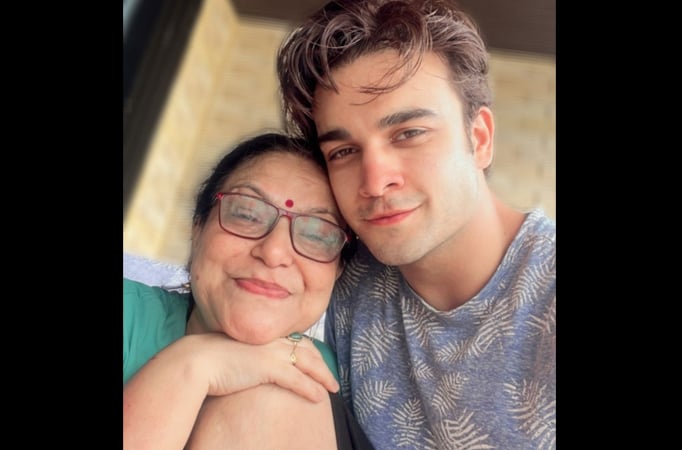 Kumkum Bhagya star Krishna Kaul plans a sweet outing for his mother