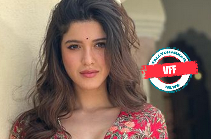 Uff! Shanaya Kapoor Sets Social Media on Fire