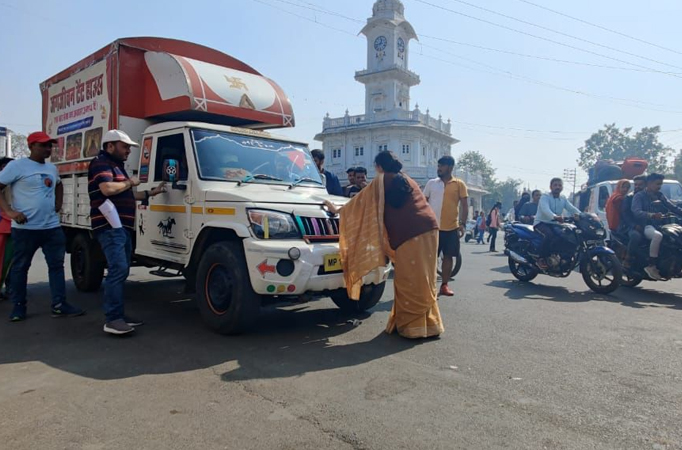 The cast of Star Bharat’s upcoming show ‘Aashao Ka Savera…Dheere Dheere Se’ visits Ujjain city for their shoot. 