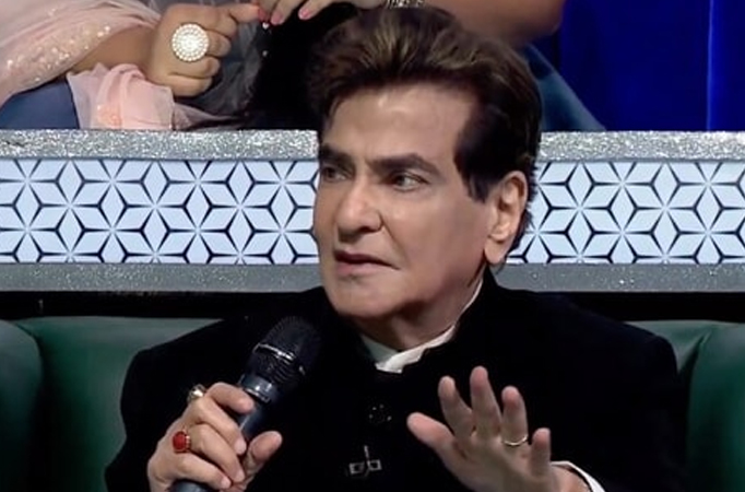 Jeetendra remembers how his mother brought food on sets of 'Sehra'