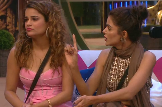 'Bigg Boss 16': Archana tells Priyanka 'talk to my leg' in ugly fight